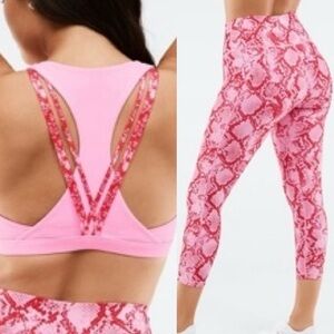 Fabletics 2 Piece Bundle Boost Powerhold Bra Size Small and Leggings Size Medium